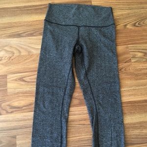 Lululemon leggings exercise yoga Capri pants